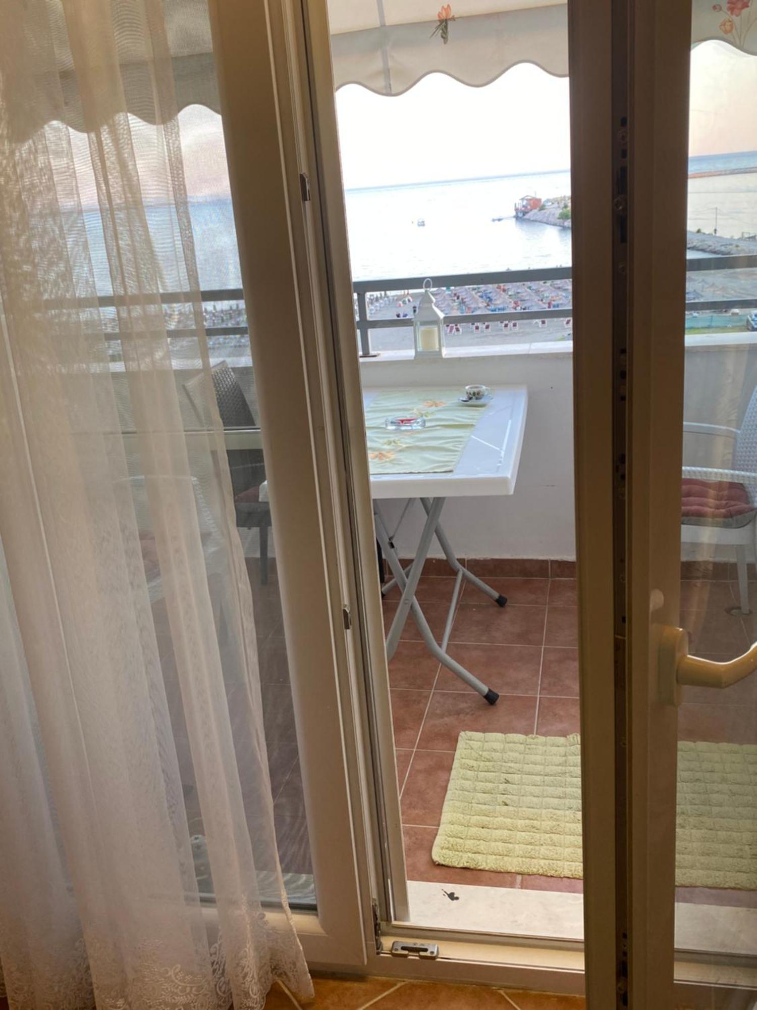 Albi Apartmet Beachfront In Apartament Shëngjin